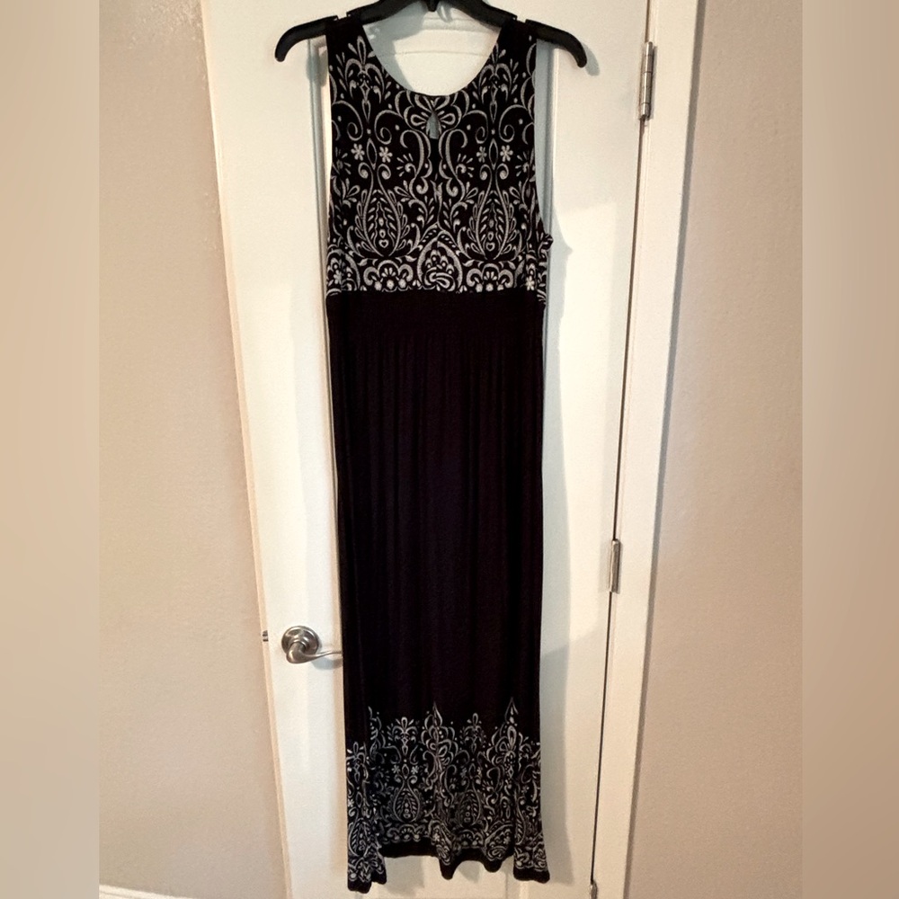 Soma Maxi Dress - black and white bandana print